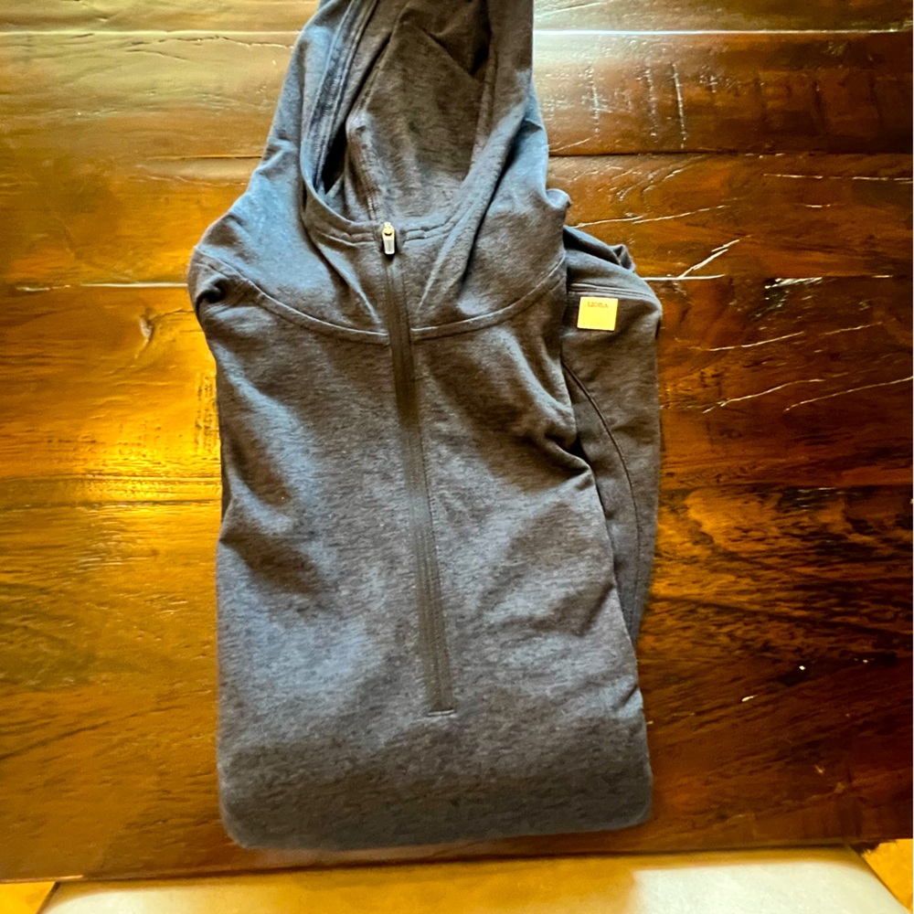Vuori - Ponto Performance Half Zip Hoodie - Navy Blue - XL - worn 3 times